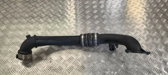 BMW 5 G30 G31 G38 Intercooler hose/pipe 8601684