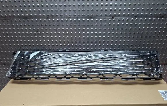 Fiat 500 Front bumper lower grill S26336978 735619520