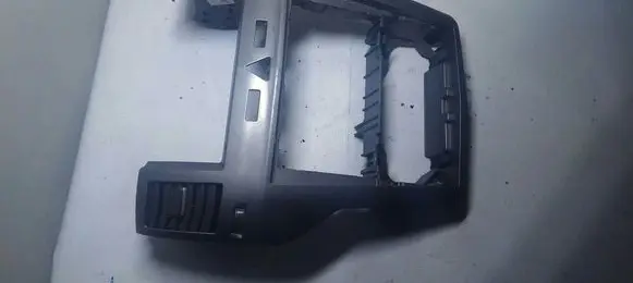 Radio/GPS head unit trim