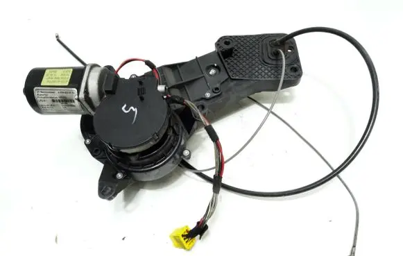 Mercedes-Benz Vito Viano W639 Sliding door motor A6398200142 1687891 01050679000