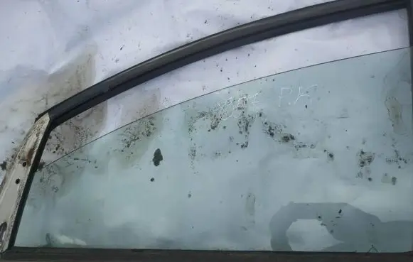 Toyota Previa (XR30, XR40) II Front door window glass four-door 