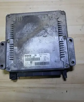 Peugeot 206 Engine control unit/module 9635157980 0281001866
