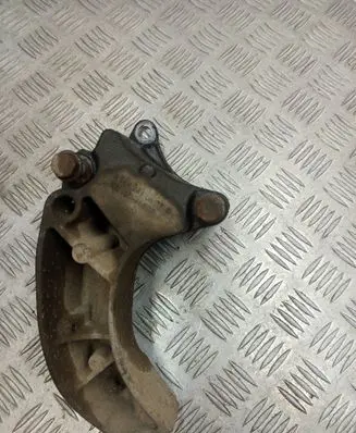 Mercedes-Benz B W245 Engine mounting bracket A1692410601