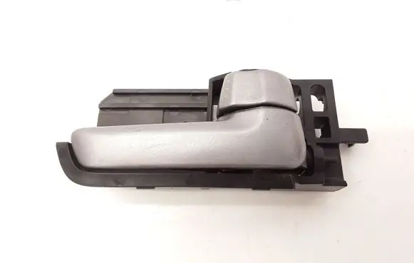 Suzuki Swift I Front door interior handle