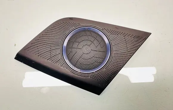 Side speaker trim/cover