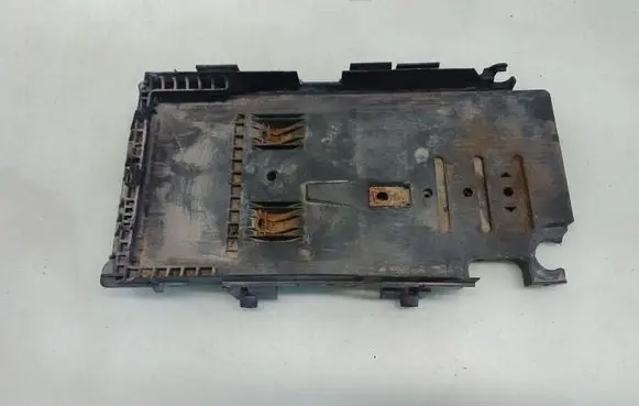 Ford Galaxy Battery tray 669110723A