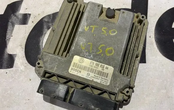 Volkswagen Touareg I Engine control unit/module 0281011481 070906016AA