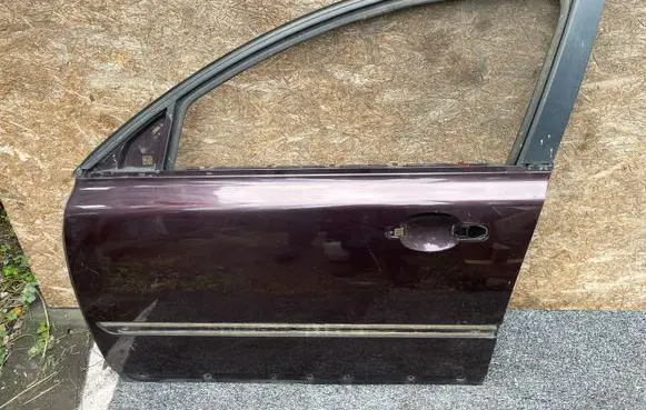 Volvo V50 Front door