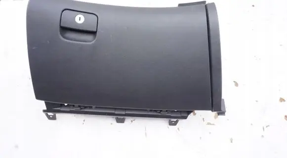 Hyundai i30 Glove box