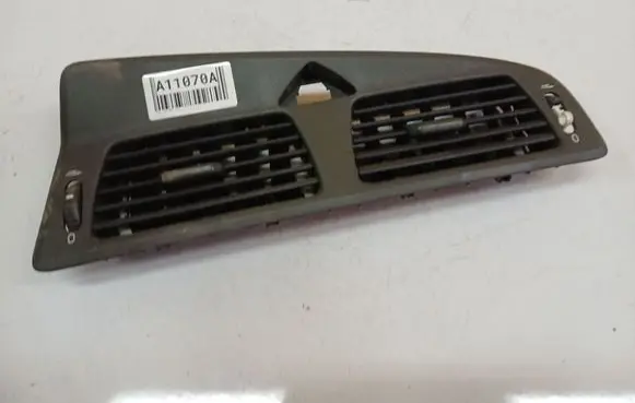 Volvo S60 Dash center air vent grill V0lv0S40200124