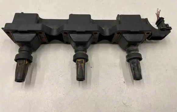 Renault Espace III High voltage ignition coil 2526086A
