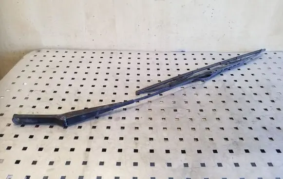 Volkswagen Transporter - Caravelle T4 Front wiper blade arm 701955410A