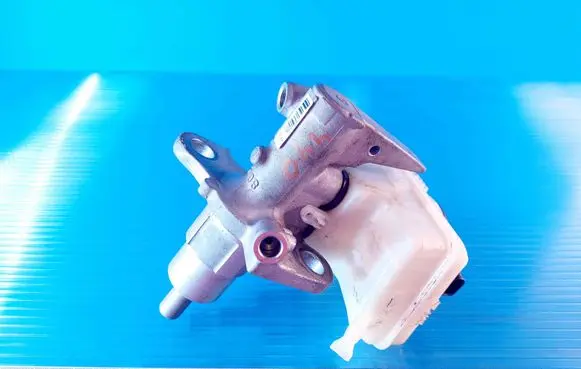 Audi A6 S6 C7 4G Master brake cylinder 8009 9749