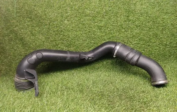 Volvo S60 Air intake hose/pipe 31319775 CG919A573AA