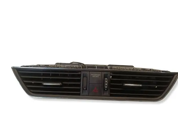 Skoda Superb B8 (3V) Dash center air vent grill 3V0820951C 21012016 09569