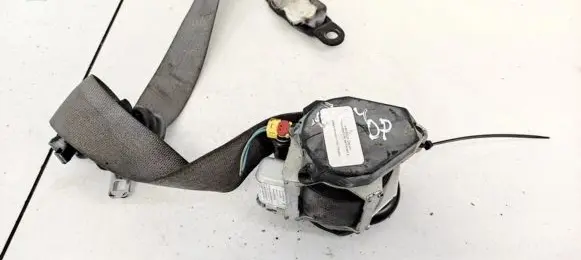 Chrysler Sebring (ST-22 - JR) Front seatbelt