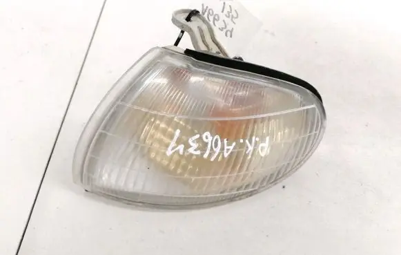 Hyundai Lantra I Front indicator light