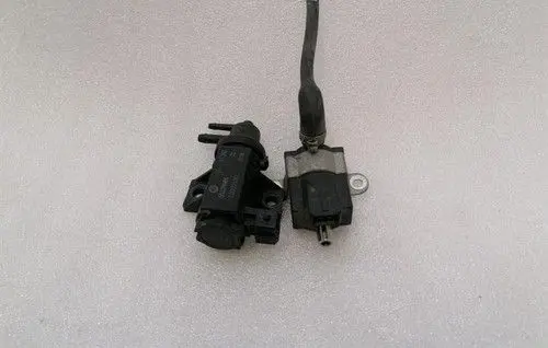 Ferrari California F149 Vacuum valve