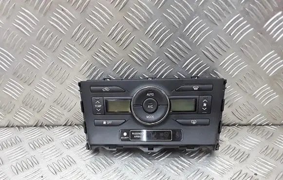 Toyota Auris 150 Climate control unit 5590002350