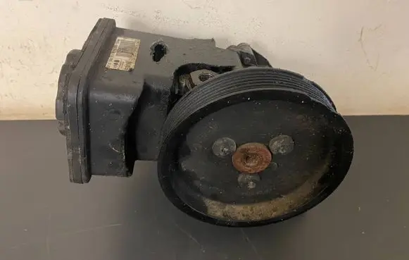 BMW 5 E60 E61 Power steering pump 7693974101 7787106