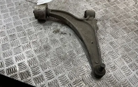 Opel Astra J Front lower control arm/wishbone