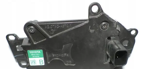 Toyota C-HR I Distronic sensor radar 88210F4011