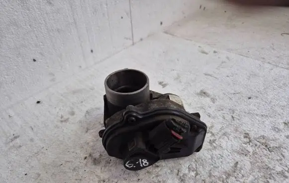 Ford Fusion Throttle body valve 2S6U-9E927-C