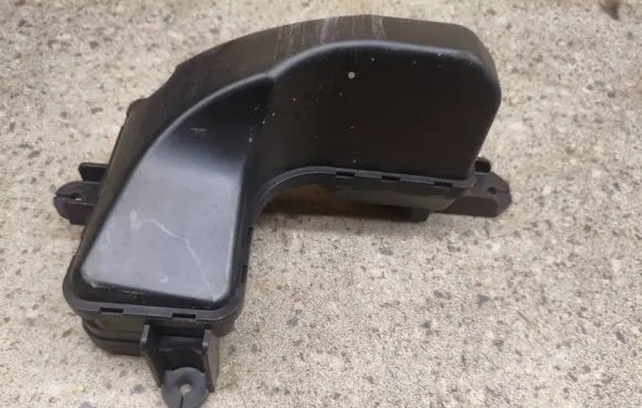 KIA Stinger Air intake duct part 28210J5100