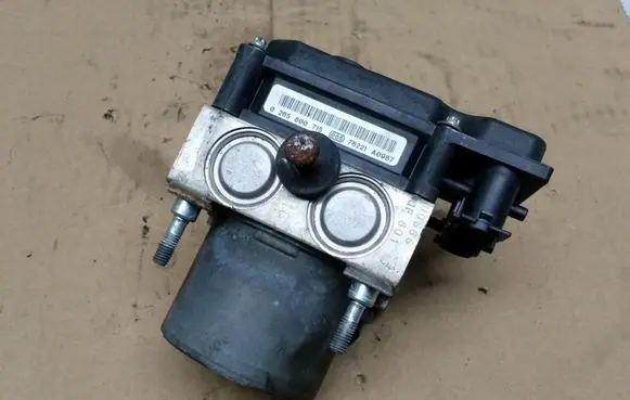 Fiat Panda II ABS Pump 0265800715 0265231312