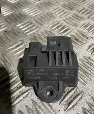 BMW 5 F10 F11 Glow plug pre-heat relay 7810856