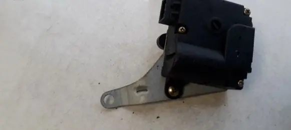 Hyundai Elantra Air flap motor/actuator