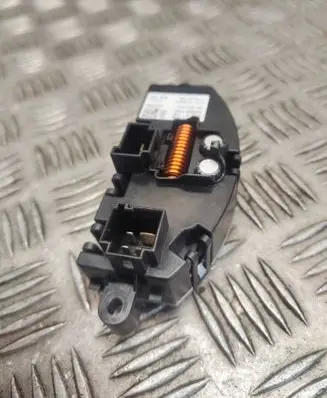 Volkswagen Golf VII Heater blower motor/fan resistor 5Q0907521A F011500100 CZ2468107191
