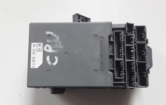 Honda CR-V Fuse module 52575LM