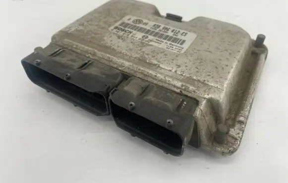 Volkswagen Golf IV Engine control unit/module 038906012ES 0281010644 28SA5025