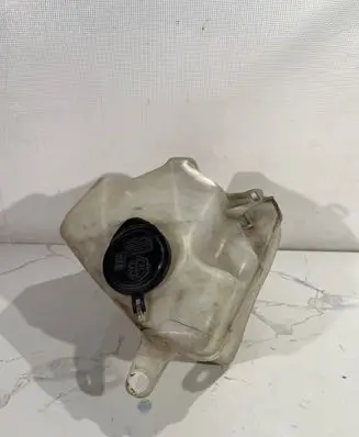Toyota Prius (XW20) Windshield washer fluid reservoir/tank 060851145