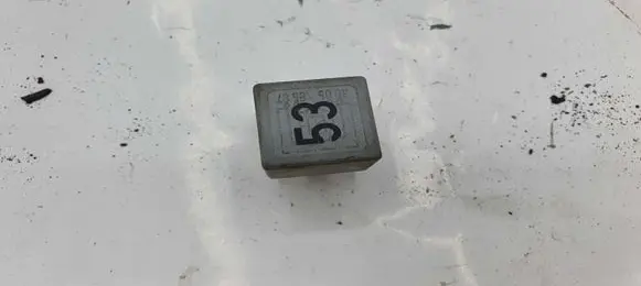 Volkswagen Transporter - Caravelle T4 Other relay 141951253B