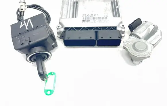 Mercedes-Benz E W211 Engine ECU kit and lock set A6461506491 2115452308