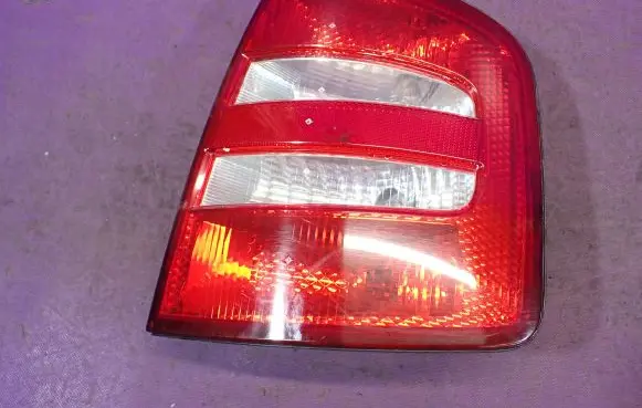 Skoda Fabia Mk1 (6Y) Rear/tail lights 6Y9945112B