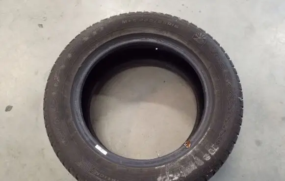 Volkswagen PASSAT B6 R16 winter tire OEM