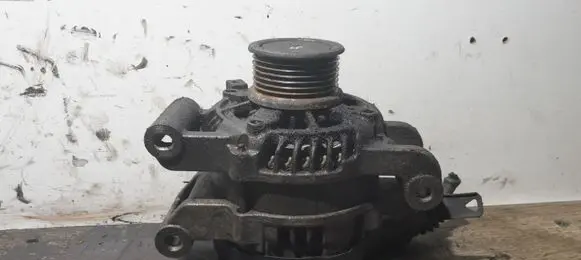 Toyota Avensis T270 Generator/alternator 270600R071