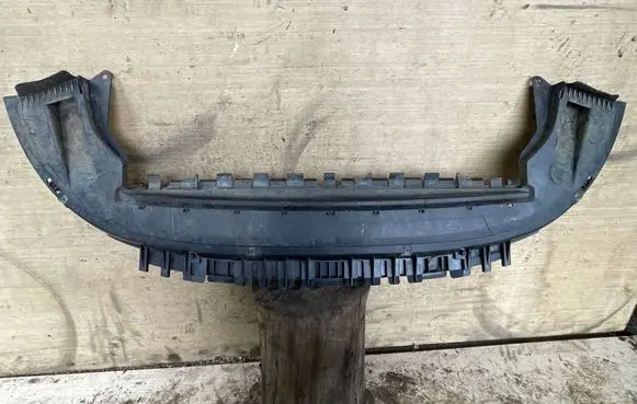 Volvo C30 Front bumper skid plate/under tray 31299060 B83A