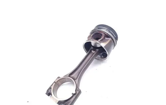 Skoda Octavia Mk2 (1Z) Piston with connecting rod CAYC
