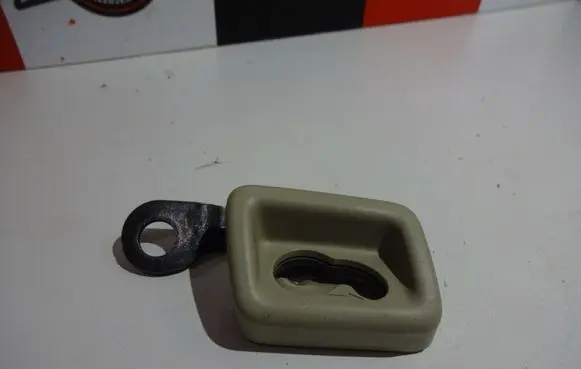 Volvo V70 Cargo luggage net fixing mount 30755120 31263040