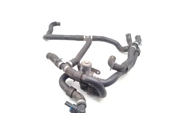 Engine coolant pipe/hose