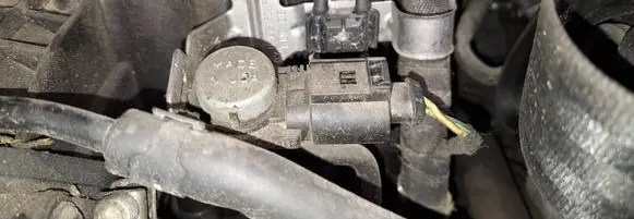 Volkswagen PASSAT B7 Turbo solenoid valve