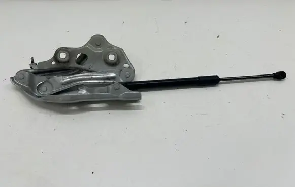 Skoda Octavia Mk4 Engine bonnet/hood hinges 5E3823302 5E3823359