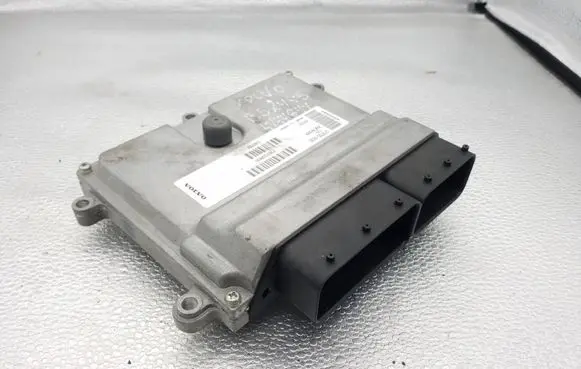 Volvo S40 Engine control unit/module ECU P30729800 2797009290 T38758
