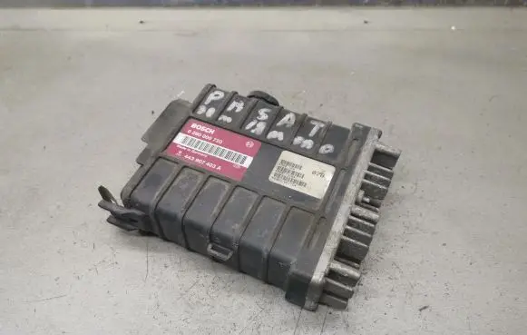 Volkswagen PASSAT B3 Engine control unit/module 0280000720 443907403A