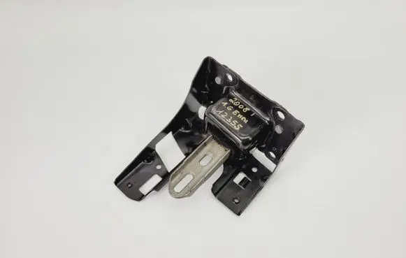 Peugeot 407 Gearbox mounting bracket 9801521580