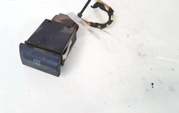 Skoda Octavia Mk1 (1U) Electric window control switch